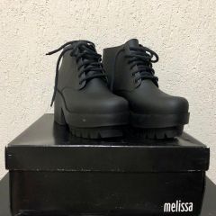 Bota melissa hot sale salto alto