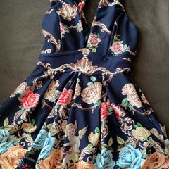 vestido florido rodado
