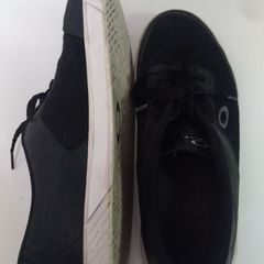 tênis oakley silk square