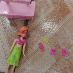 Boneca Polly Pocket - Sala de Jogos Cola e Descola - Mattel Usado