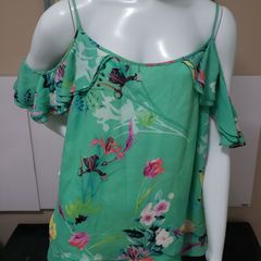 Blusa Lindíssima Tecido Tipo Seda Estampa Floral Leve e Detalhes Delicados  Ótimo Pro Verão, Blusa Feminina Menina De Seda Usado 92985071