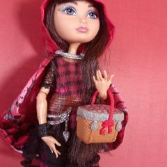 Boneca Ever After High Cerise Hood Piquenique Encantado