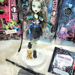 BONECA MONSTER HIGH CLAWDEEN WOLF COLEÇÃO MODA G3 - Hobbies e coleções -  Vila Isabel, Rio de Janeiro 1261375642