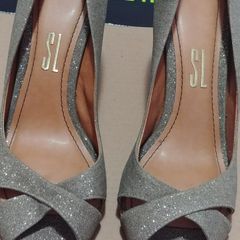 Peep toe best sale prata santa lolla