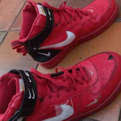 Tenis nike best sale cano alto vermelho