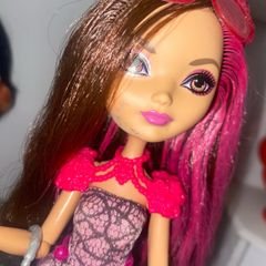 boneca ever after high Briar Beauty básica (relançada) - Escorrega