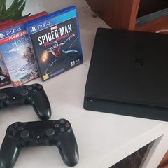 PS4 1TB + Jogo Spider-Man + Horizon Zero Dawn + Ratchet & Clank