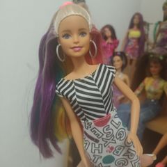Boneca Barbie Fashionistas 194 Cadeira de Rodas Rampa Loira Macacão Xadrez  Colorido - Mattel