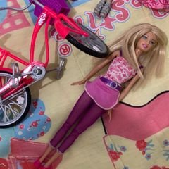 Mattel - Bicicleta Barbie com Cesta de Flores