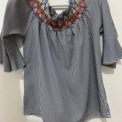 Blusa Tricot Azul Marinho Ombro de Fora Italiana