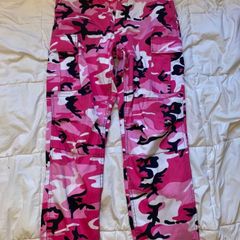 Calça cargo hot sale camuflada rosa