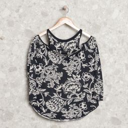 blusa azul marinho floral le lis blanc 98775725