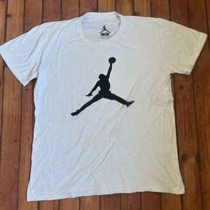 thamires 9e84b4?action_source=69565&ref=home_home&rsp=1&rspix=1