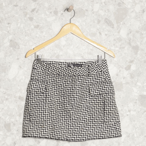 enjoei pro?action_source=68877&d=feminino&dg=30&ref=home_home&rsp=1&rspix=1&s=feminino roupas saias&spt=very_high%2Chigh%2Cmedium