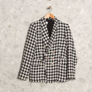 enjoei pro?action_source=68674&d=feminino&ref=home_home&rsp=1&rspix=1&s=feminino roupas casacos e jaquetas&spt=very_high%2Chigh%2Cmedium%2Clow