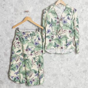 enjoei pro?action_source=62075&b=le lis blanc&dg=30&ref=home_enjoei_pro&rsp=1&rspix=1