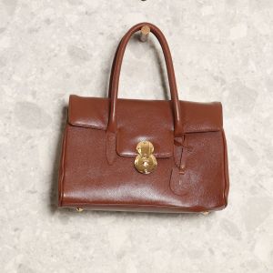 enjoei pro?action_source=62077&dg=20&q=bolsa+de+ombro&ref=home_enjoei_pro&refid=undefined&rsp=1&rspix=1&sls=super%2Cgood&spt=very_high%2Chigh%2Cmedium