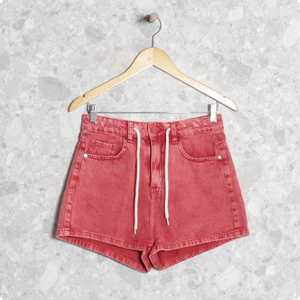 enjoei pro?action_source=76066&d=feminino&dg=10&dl=50&ref=home_home&rsp=1&rspix=1&s=feminino roupas shorts e bermudas&spt=very_high%2Chigh%2Cmedium