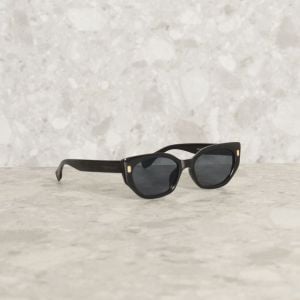 enjoei pro?action_source=67090&d=feminino&dg=10&dl=50&q=%C3%B3culos+de+sol&ref=home_home&rsp=1&rspix=1