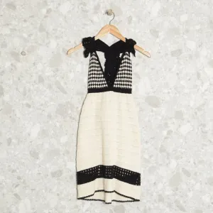 enjoei pro?action_source=66628&d=feminino&dg=10&ref=home_home&rsp=1&rspix=1&s=feminino roupas vestidos