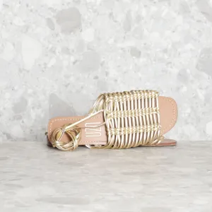 enjoei pro?action_source=66628&d=feminino&dg=10&ref=home_home&rsp=1&rspix=1&s=feminino calcados sandalias e rasteiras