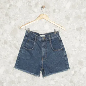 enjoei pro?action_source=66628&d=feminino&dg=10&ref=home_home&rsp=1&rspix=1&s=feminino roupas shorts e bermudas