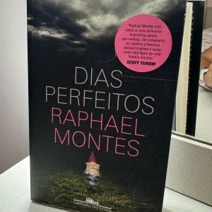 livro dias perfeitos raphael montes 150963889?action_source=76402&ref=home_home&rsp=1&rspix=1