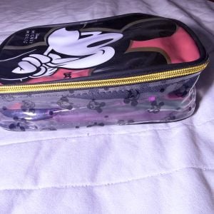 estojo com as caneta 131987250?action_source=67388&ref=home_home&rsp=1&rspix=1