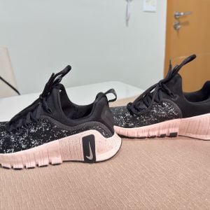tenis nike free metcon 6 se feminino 34 novo 140850073?action_source=31946&ref=home_home&rsp=1&rspix=1