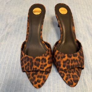 mule oncinha arrezo 132621082?action_source=67884&ref=home_home&rsp=1&rspix=1