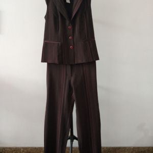 conjunto feminino de alfaiataria risca de giz 137483874?action_source=68872&ref=home_home&rsp=1&rspix=1