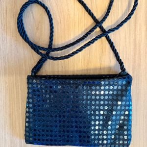 bolsinha de paete preta para carnaval 134564863?action_source=67456&ref=home_home&rsp=1&rspix=1