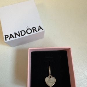 pingente pandora best friends prata em prata de lei 925 148456392?action_source=67326&ref=home_home&rsp=1&rspix=1