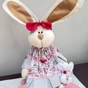 boneca coelha em tecido 136047478?action_source=69170&ref=home_home&rsp=1&rspix=1