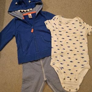 conjunto carters tubarao 18 meses 150723090?action_source=72470&ref=home_home&rsp=1&rspix=1
