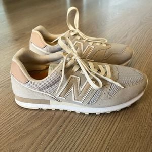 tenis new balance 373 bege 35 144928268?action_source=31946&ref=home_home&rsp=1&rspix=1