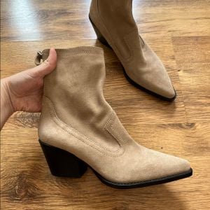 bota zara woman country cano curto 139269498?action_source=69863&ref=home_home&rsp=1&rspix=1