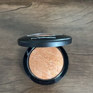 iluminador mac global glow 149570628?action_source=77486&ref=home_home&rsp=1&rspix=1