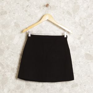 saia preta zara 151191619?action_source=77254&ref=home_home&rsp=1&rspix=1