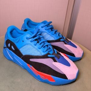 tenis adidas yeezy 700 v1 hi res blue tamanho 41 147079432?action_source=76398&ref=home_home&rsp=1&rspix=1