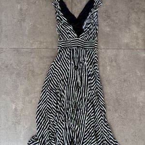 vestido shoulder listrado 42 147260671?action_source=74549&ref=home_home&rsp=1&rspix=1