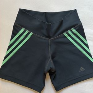 shorts academia adidas preto p 148485987?action_source=75018&ref=home_home&rsp=1&rspix=1
