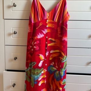 vestido longo estampado inspiracao farm 140025814?action_source=31319&ref=home_home&rsp=1&rspix=1