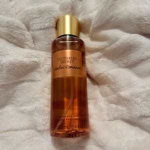 body splash victoria s secret amber romance original 145149029?action_source=76403&ref=home_home&rsp=1&rspix=1