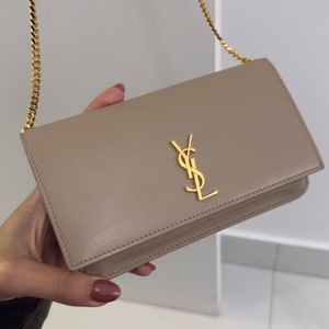 bolsa saint laurent cassandre bege ysl 142487941?action_source=72470&ref=home_home&rsp=1&rspix=1