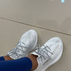 adidas gazelle silver green womens Tnis Adidas Yeezy Boost 350 v2 'Bone' Branco  Juicy Sneakers