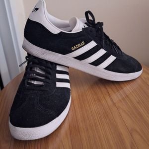 tenis adidas gazelle preto 43 148254028?action_source=75208&ref=home_home&rsp=1&rspix=1