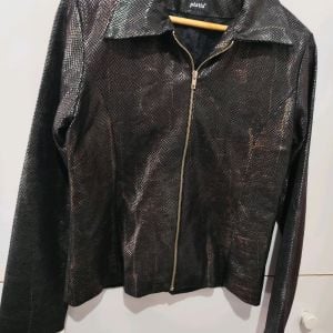 casaquinho feminino preto estilo croco 143042302?action_source=31319&ref=home_home&rsp=1&rspix=1