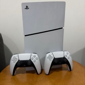 playstation 5 slim branco com 2 controles 153333215?action_source=67222&ref=home_home&rsp=1&rspix=1