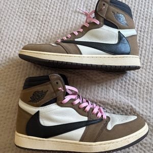 tenis nike air jordan travis scott 44 144423805?action_source=31946&ref=home_home&rsp=1&rspix=1